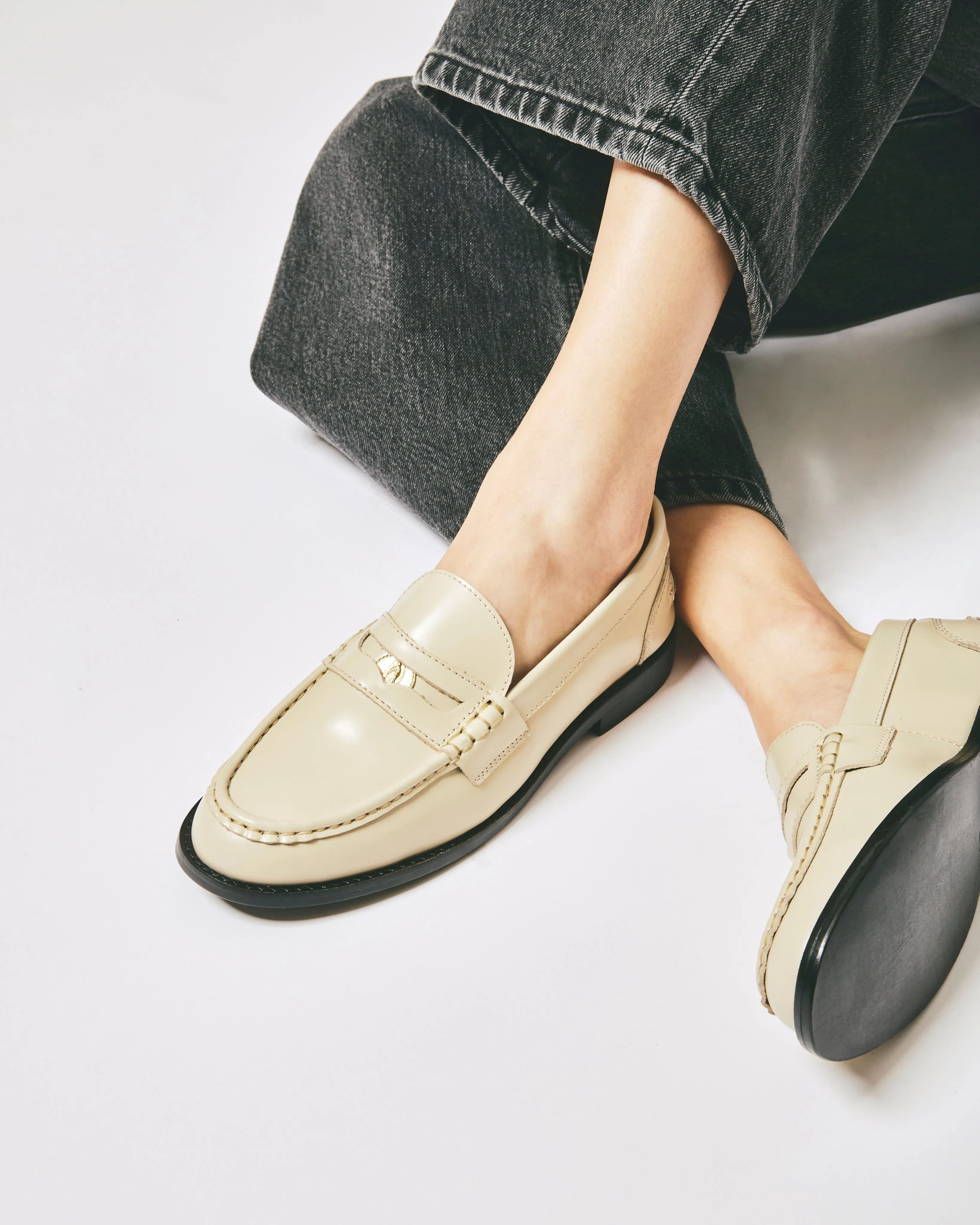 ALMOND TOE PENNY LOAFERS BLACK