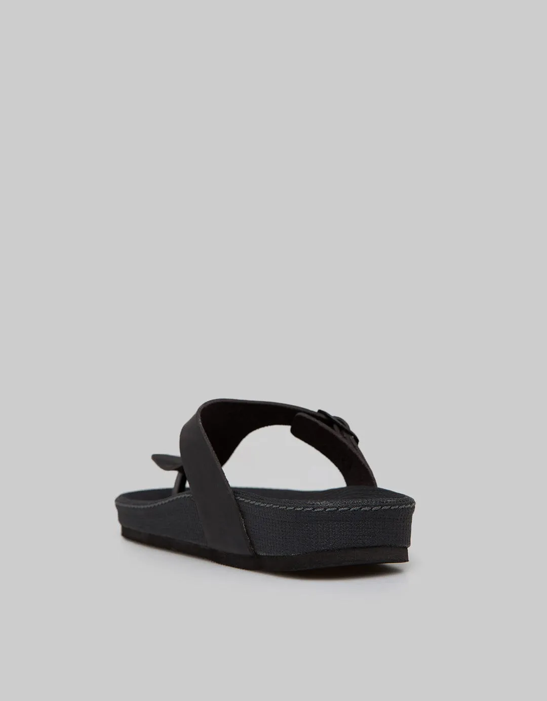 Cole Flip Flops Buckle
