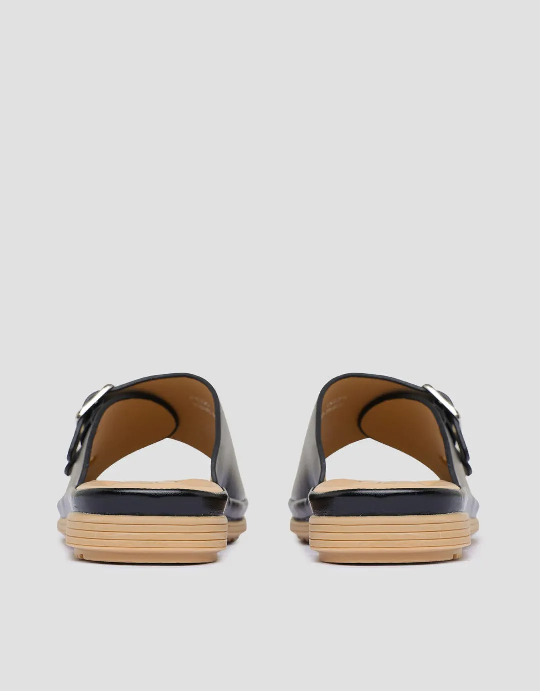 Connexion Detail Buckle Sandal Slipper Wanita
