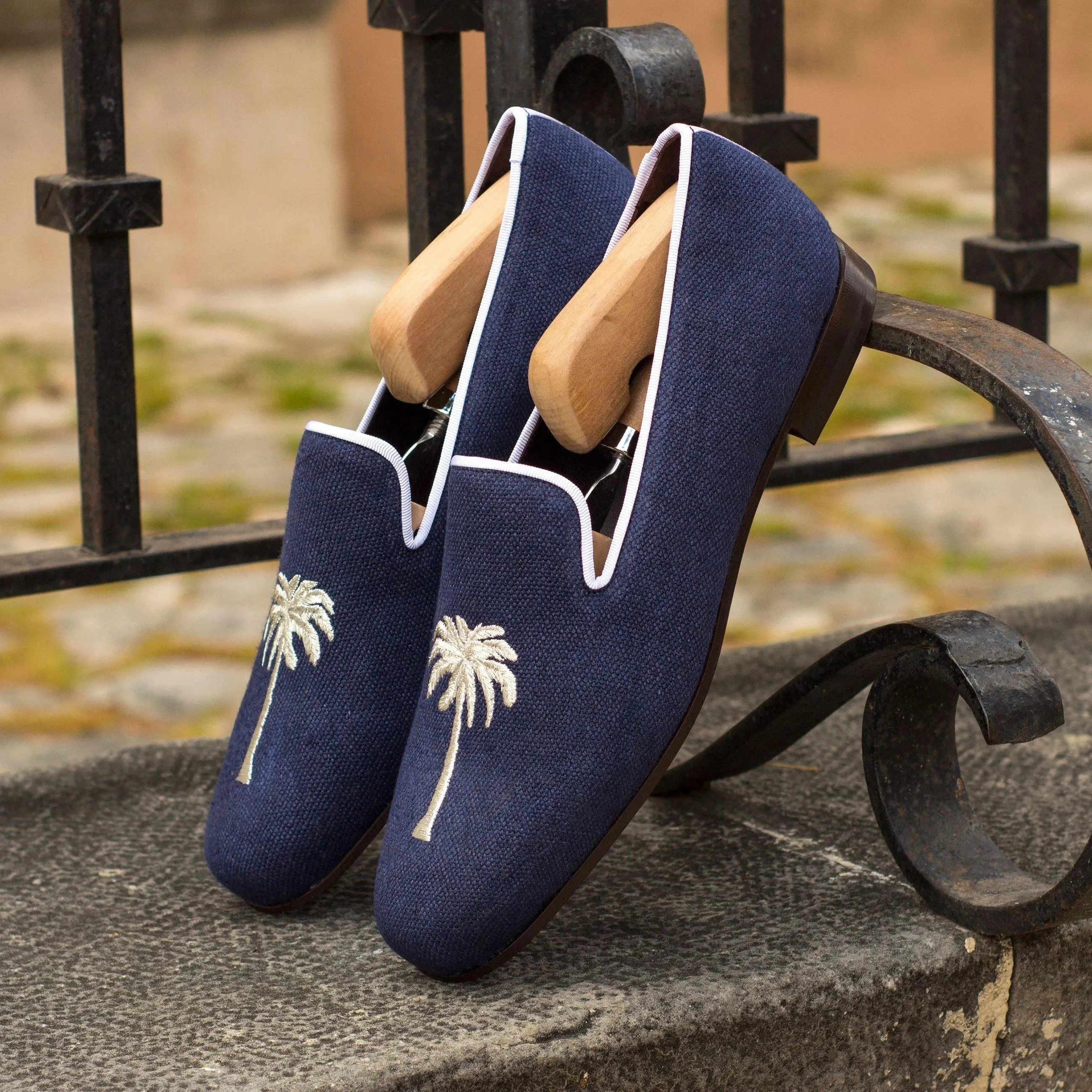 Eagle Wellington slip on
