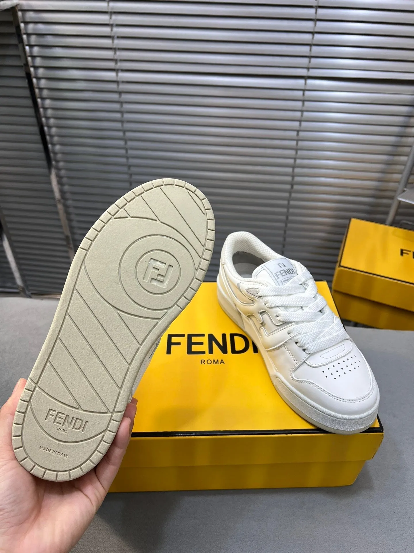 Great deal TOPS MESH MATCH LOW WHITE FENDI AND Clear communication FENDI IN CALFSKIN