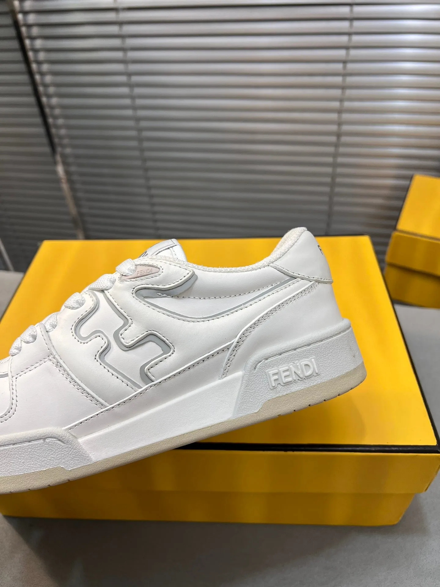 Great deal TOPS MESH MATCH LOW WHITE FENDI AND Clear communication FENDI IN CALFSKIN