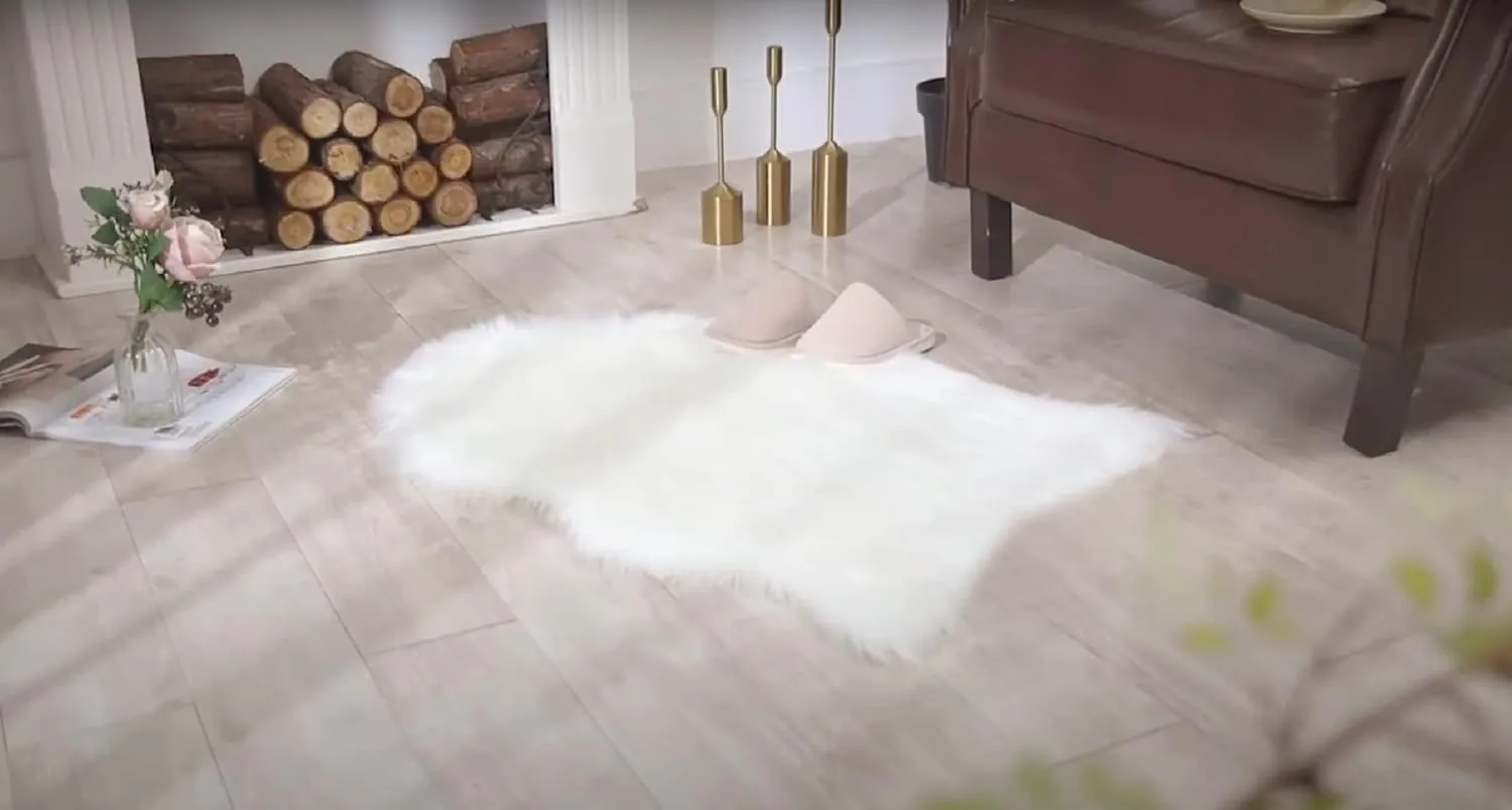 HYSEAS Faux Sheepskin Fur Area Rug White, 2x3 Feet, 2 Pack, Fluffy Soft Fuzzy Plush Shaggy Carpet Throw Rug for Indoor Floor, Sofa, Chair, Bedroom, Living Room, Home Decoration