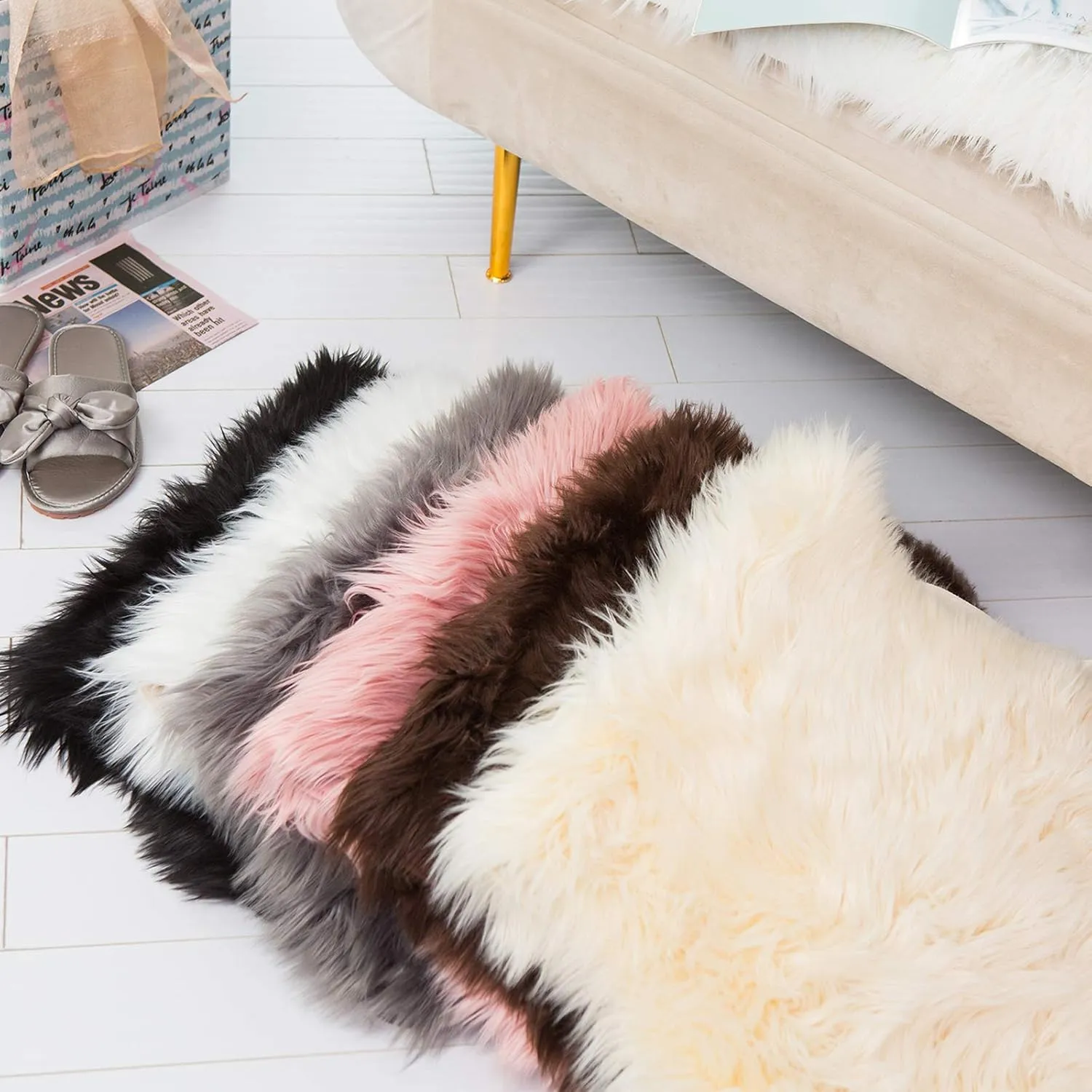 HYSEAS Faux Sheepskin Fur Area Rug White, 2x3 Feet, 2 Pack, Fluffy Soft Fuzzy Plush Shaggy Carpet Throw Rug for Indoor Floor, Sofa, Chair, Bedroom, Living Room, Home Decoration