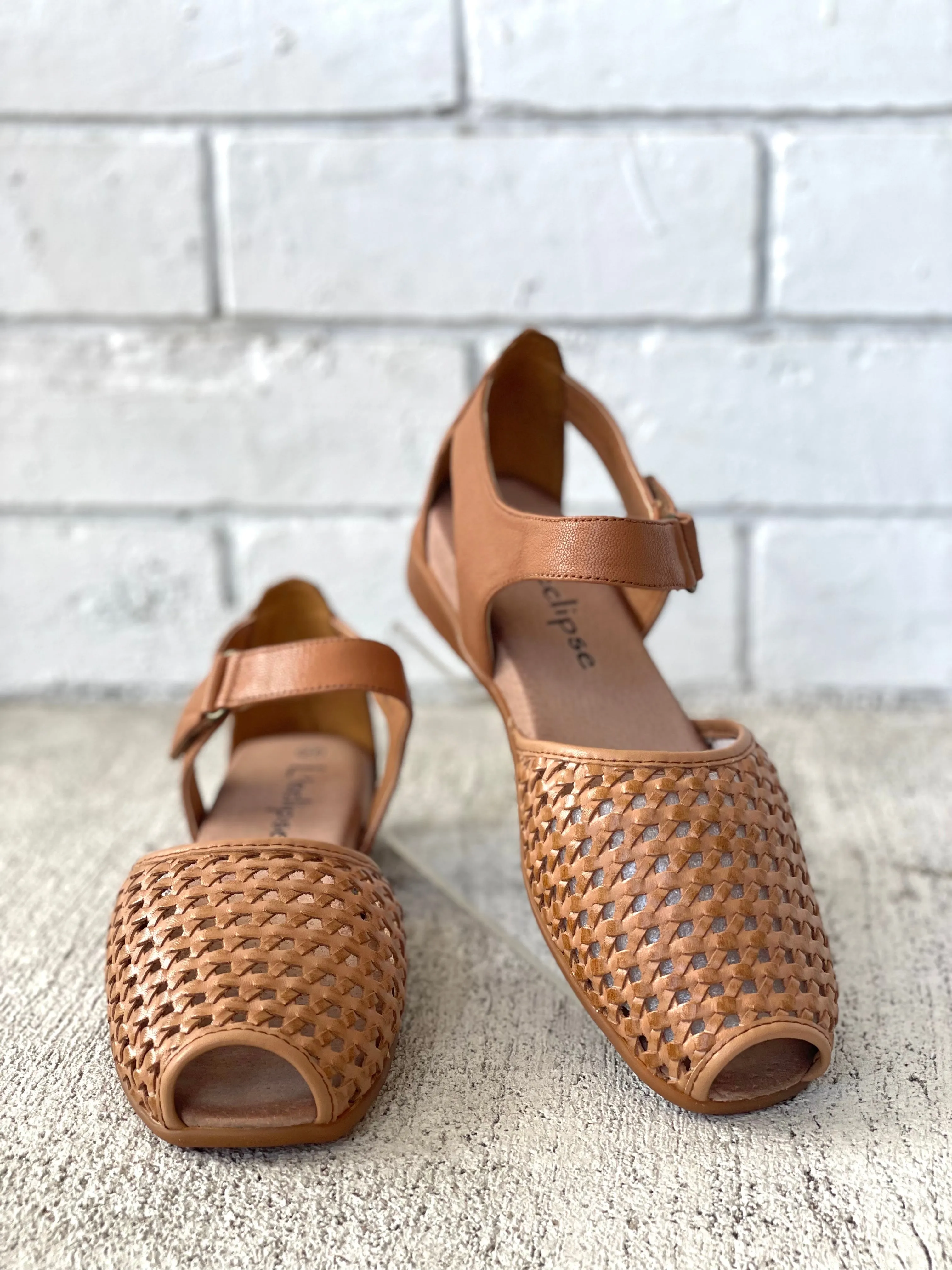 L’eclipse Drastic Tan Sandal
