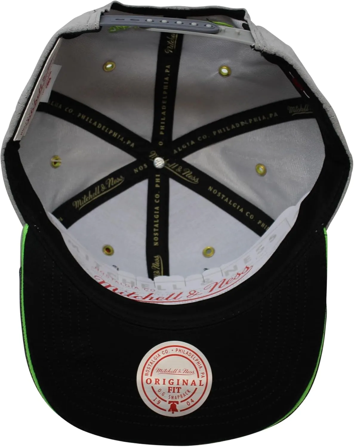 Mitchell & Ness Day 4 Chicago Bulls Snapback Hat