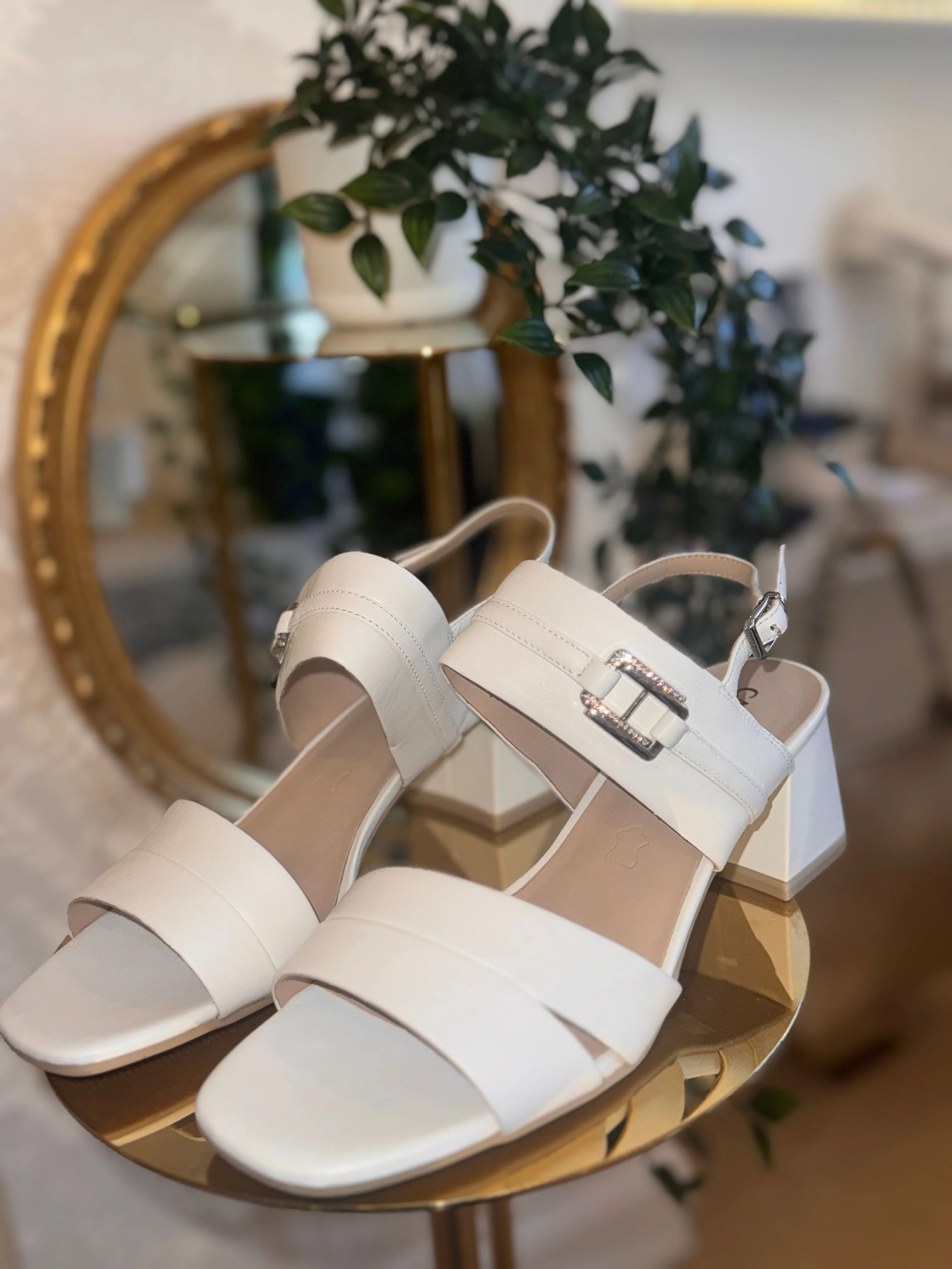 Monroe sandal
