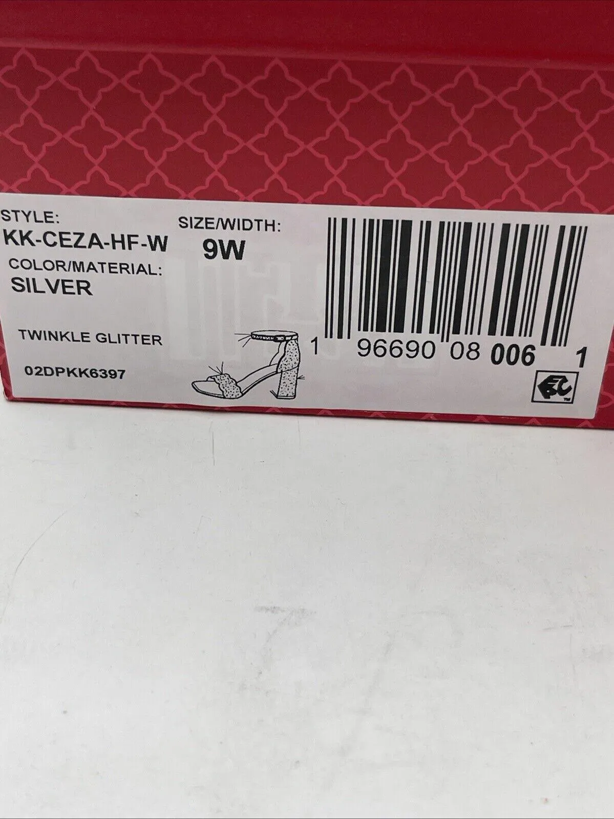 NWB Kelly & Katie Ceza Sandal Women's Silver Size 9W/40