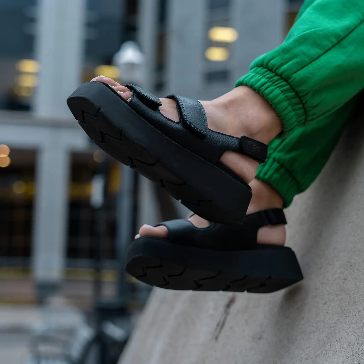 OTBT Women's ASSIMILATE Platform Sandal