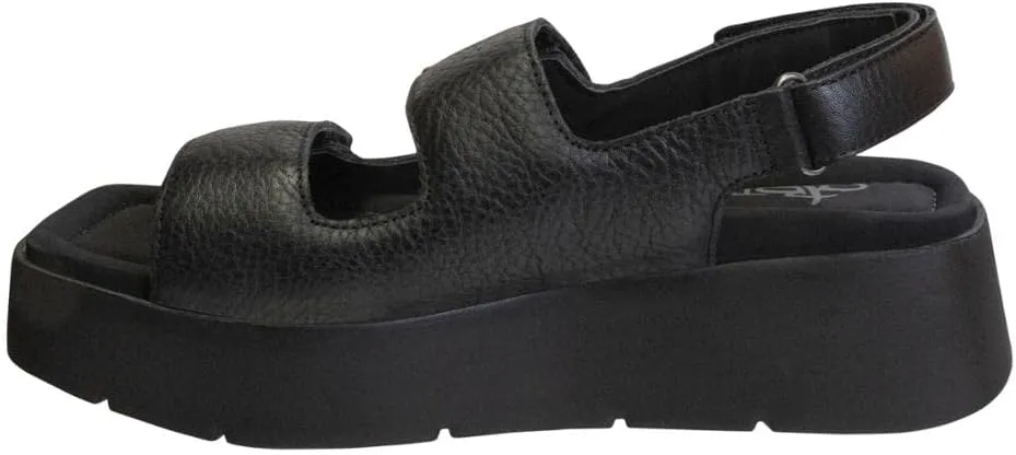 OTBT Women's ASSIMILATE Platform Sandal