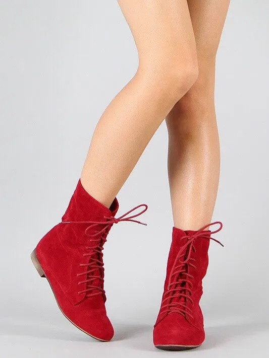 Sandy, Flat suede booties
