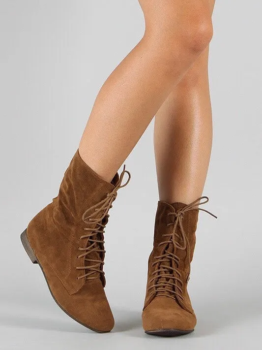 Sandy, Flat suede booties