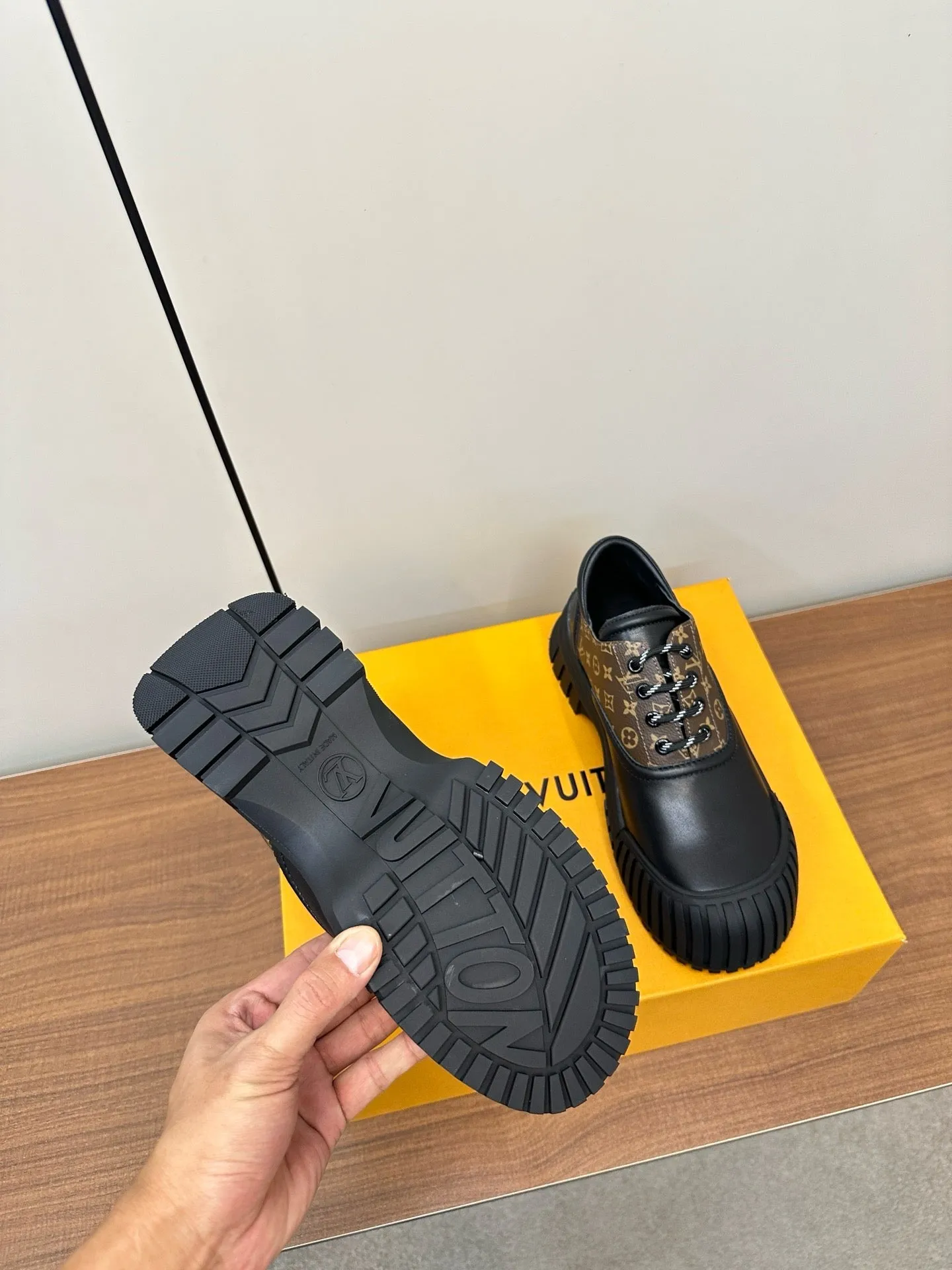 SE1520 LB Ruby Flat / Size5-10