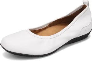 Taos Footwear Women's Chit Chat Flat