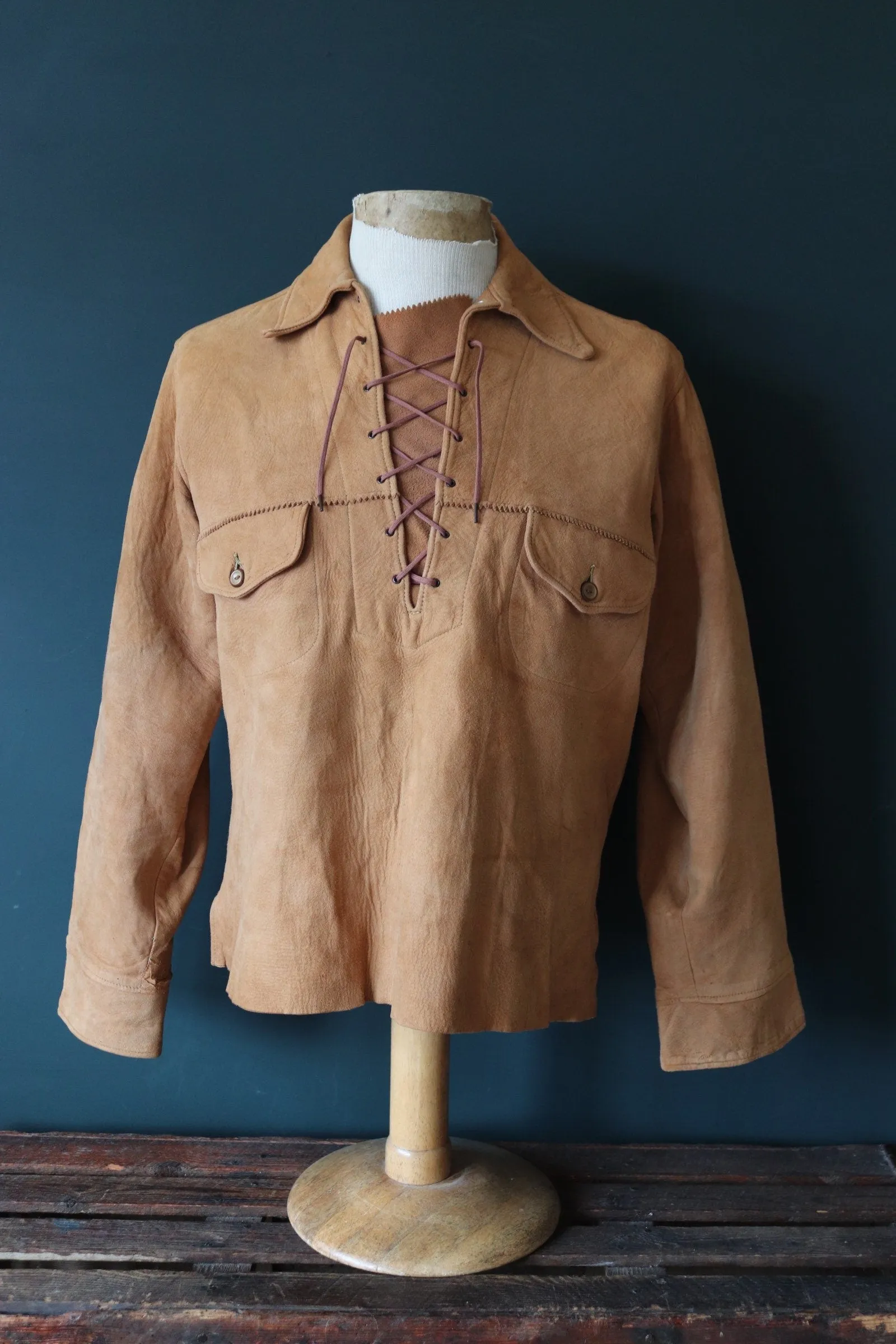 Vintage 1950s 60s buckskin suede shirt - Western cowboy - 42” chest - Sport Togs Rodeo