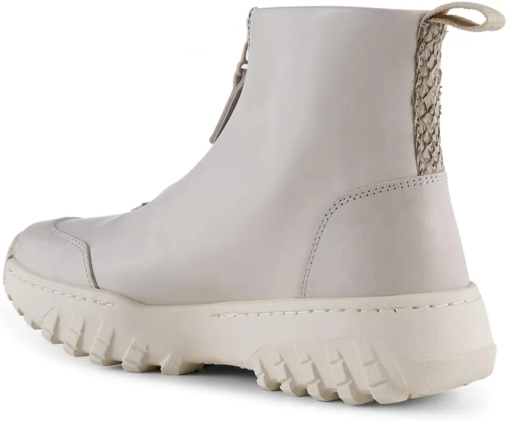 Women's Closed Fashion Boot